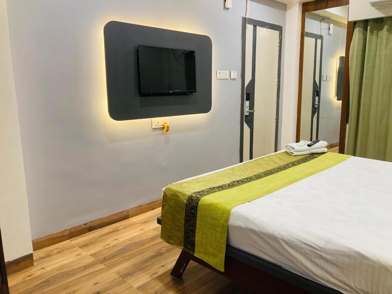 The Lavish Stay Varanasi Luaran gambar
