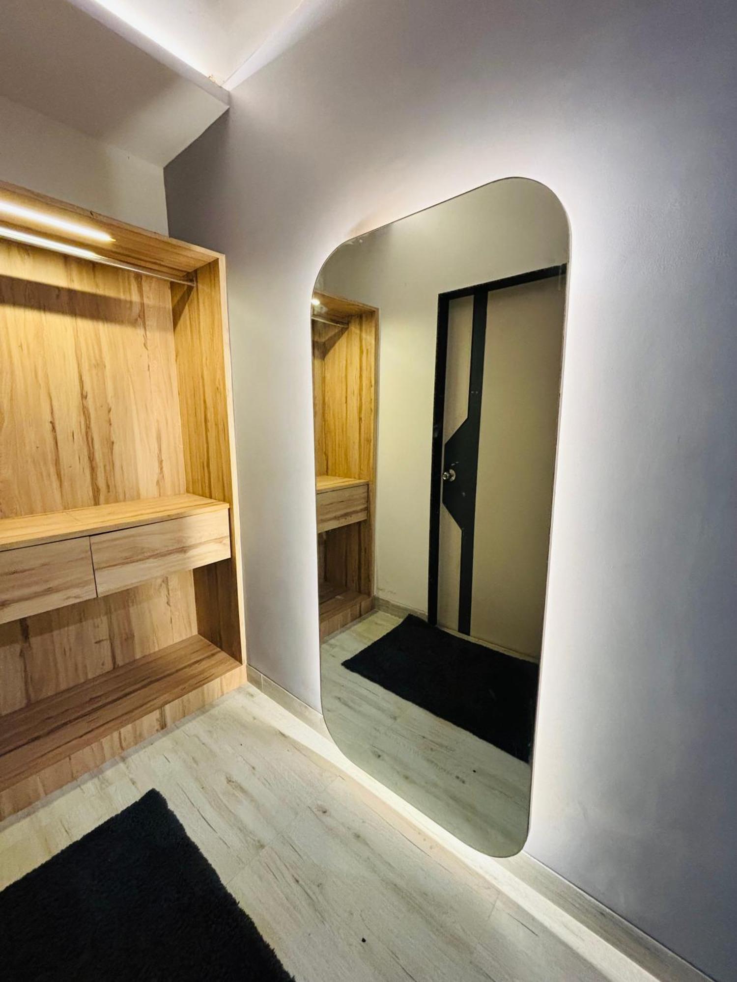 The Lavish Stay Varanasi Luaran gambar