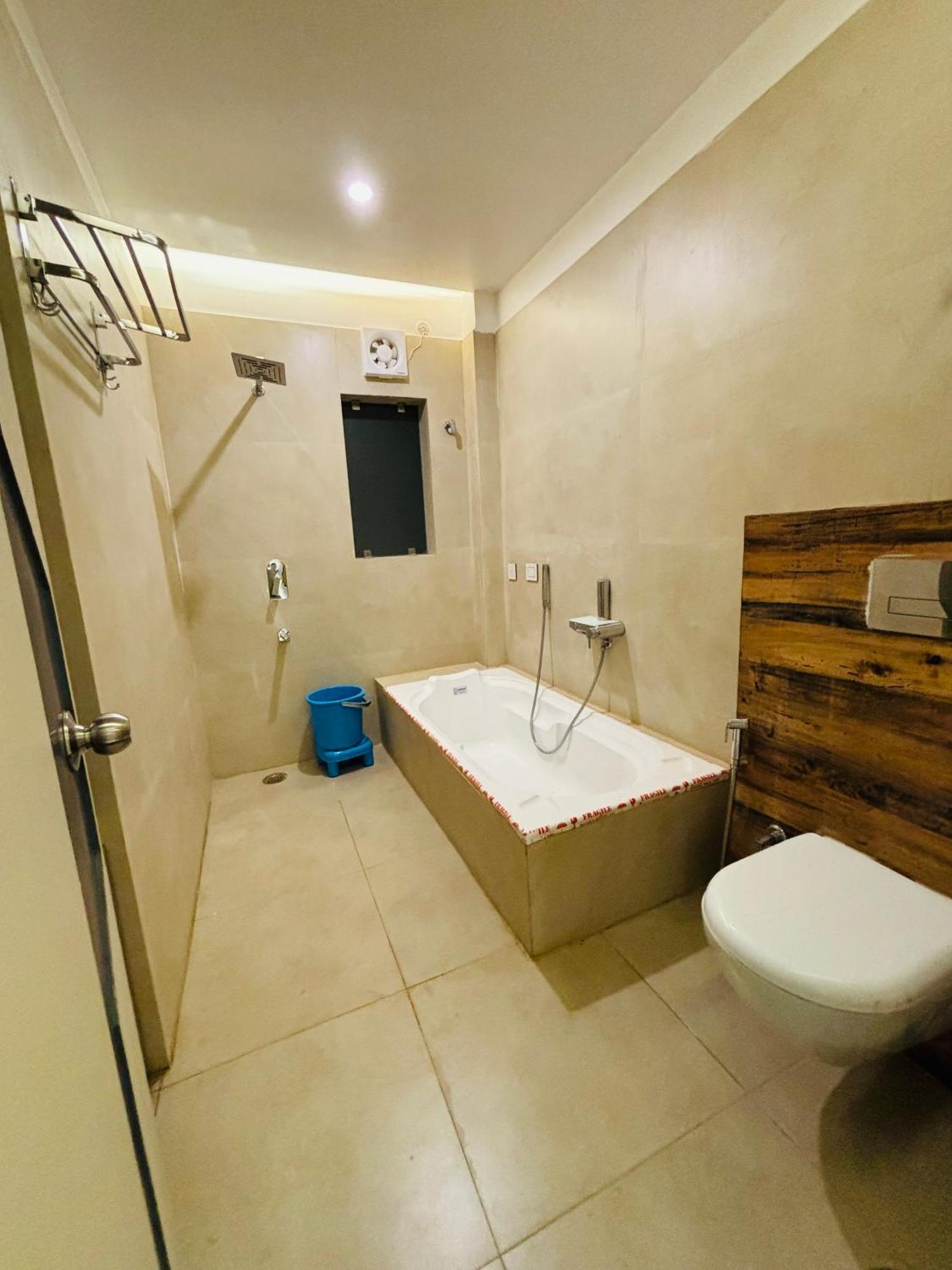 The Lavish Stay Varanasi Luaran gambar