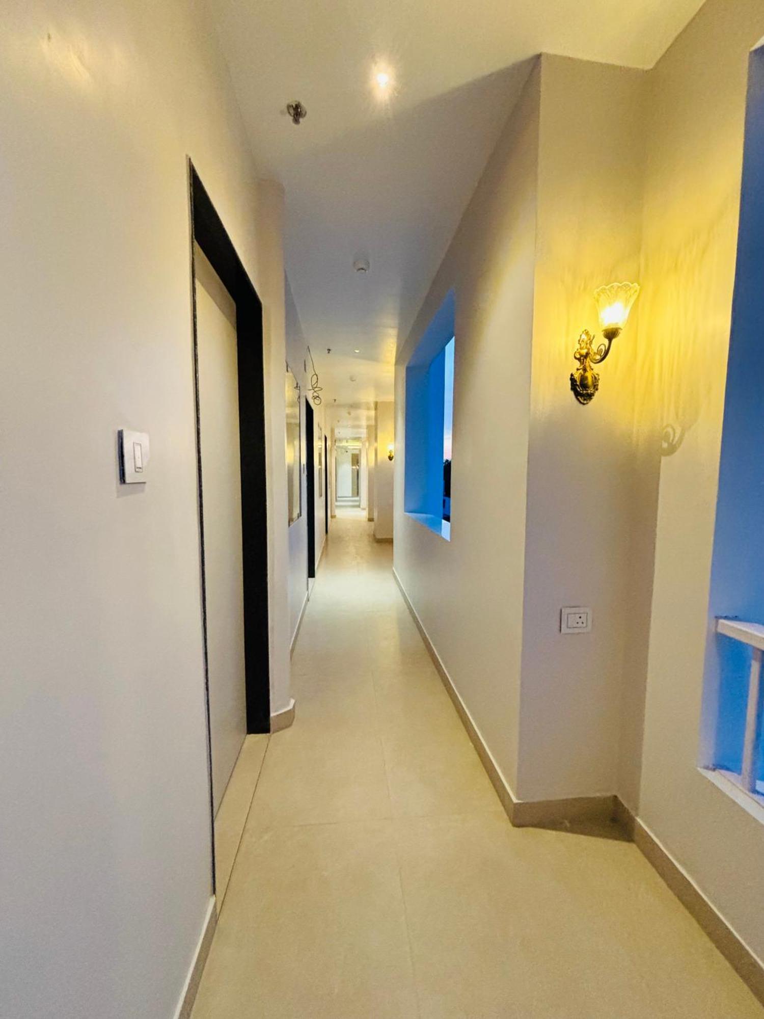 The Lavish Stay Varanasi Luaran gambar