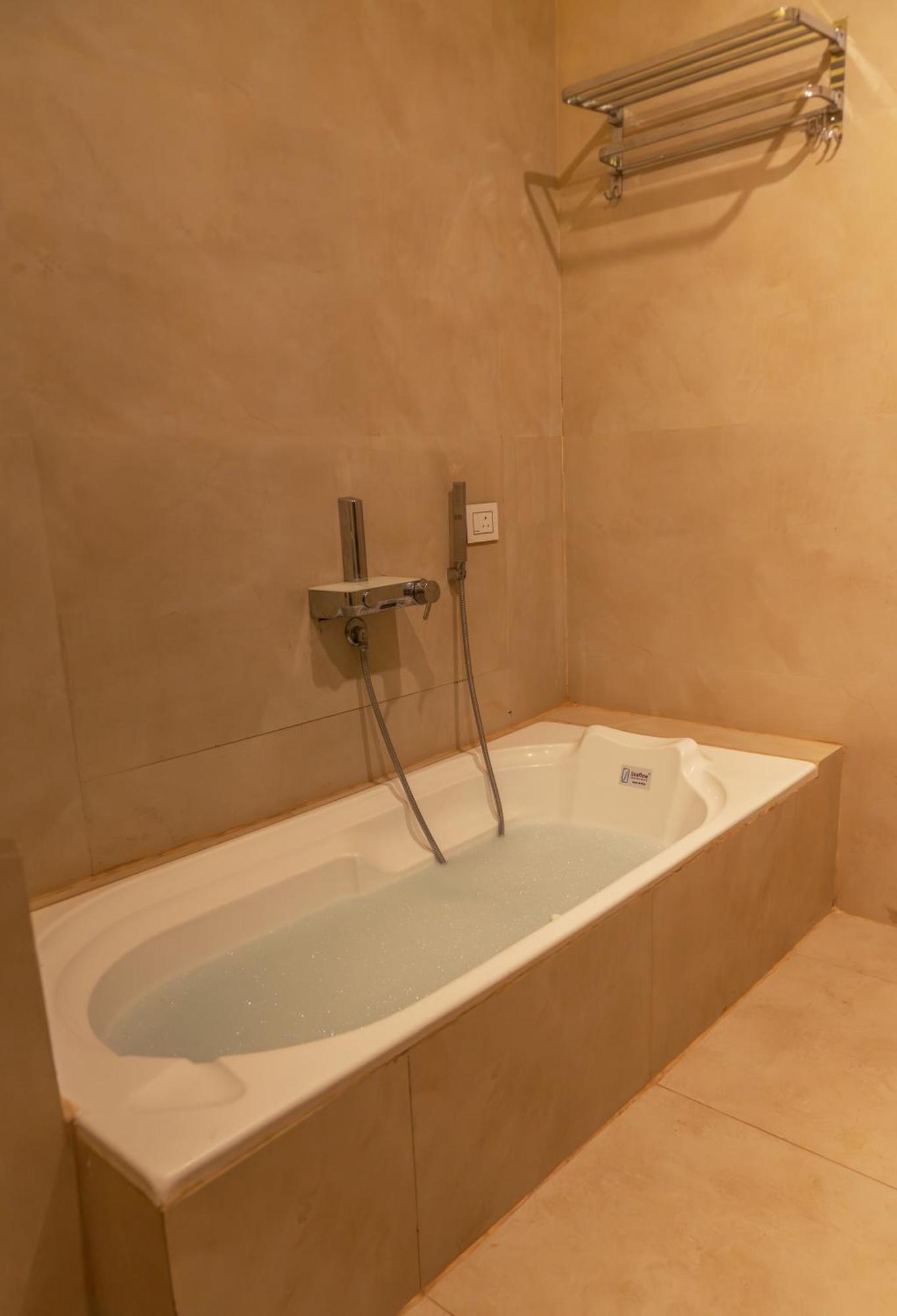 The Lavish Stay Varanasi Luaran gambar