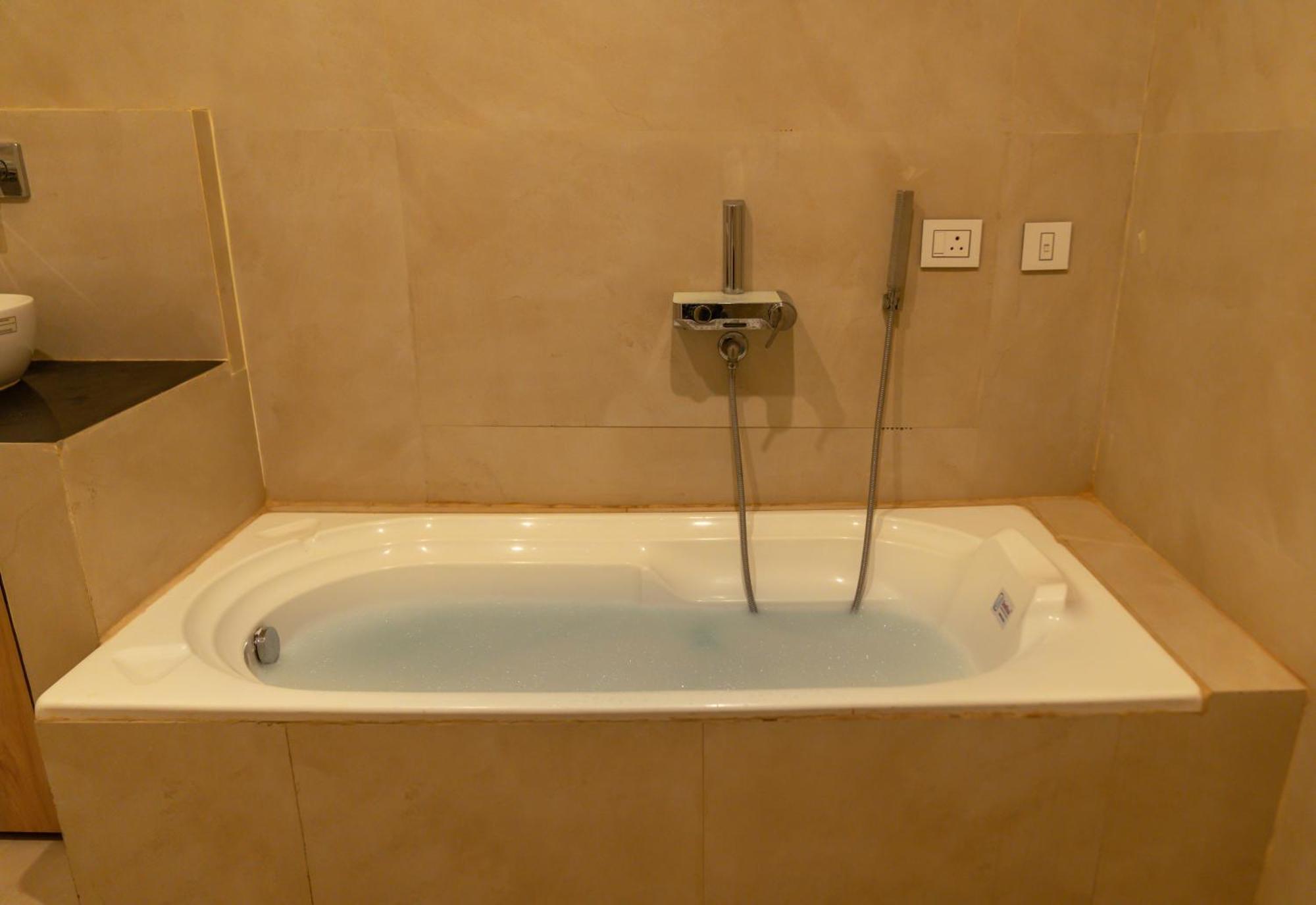 The Lavish Stay Varanasi Luaran gambar