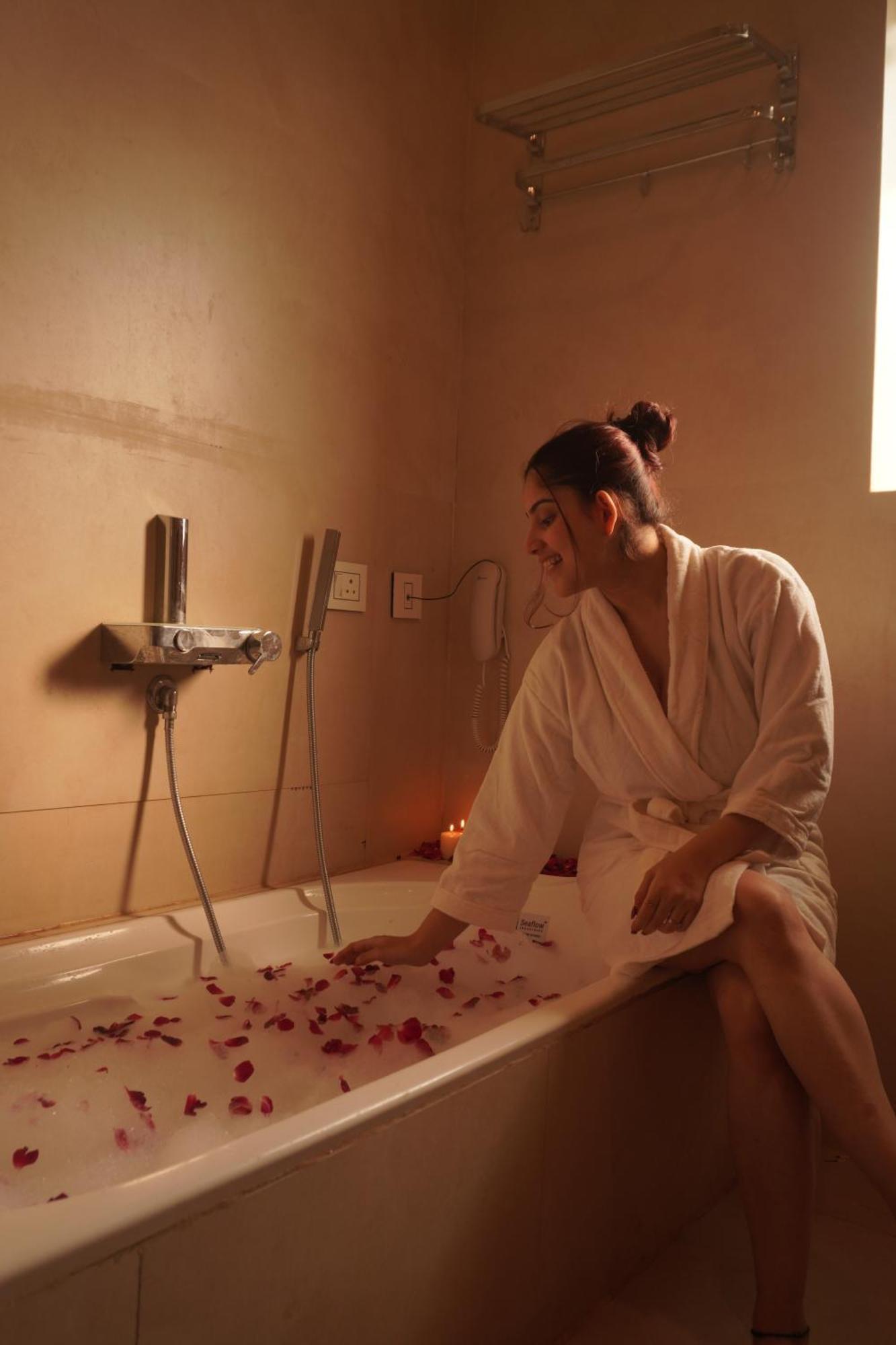 The Lavish Stay Varanasi Luaran gambar