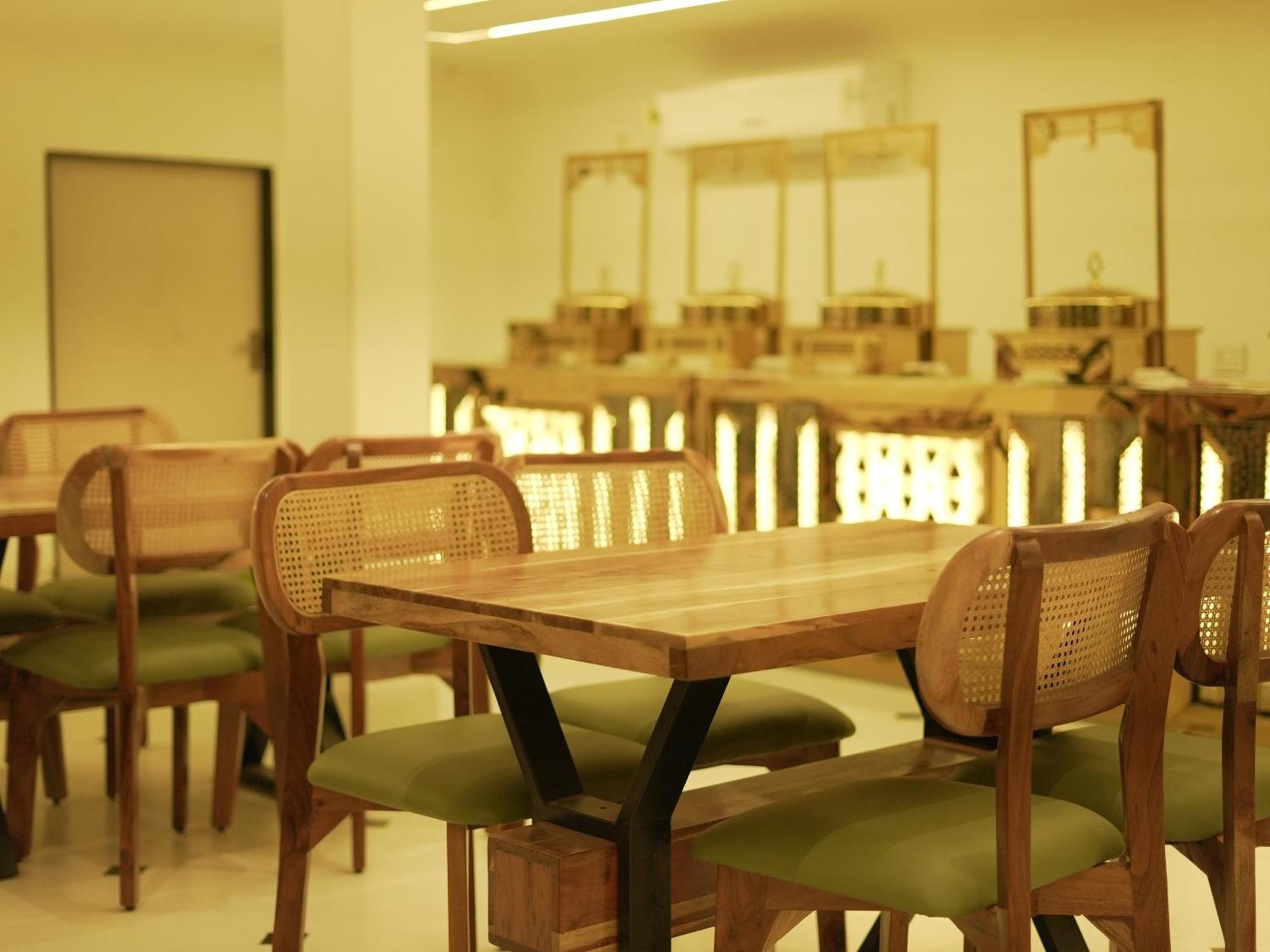 The Lavish Stay Varanasi Luaran gambar
